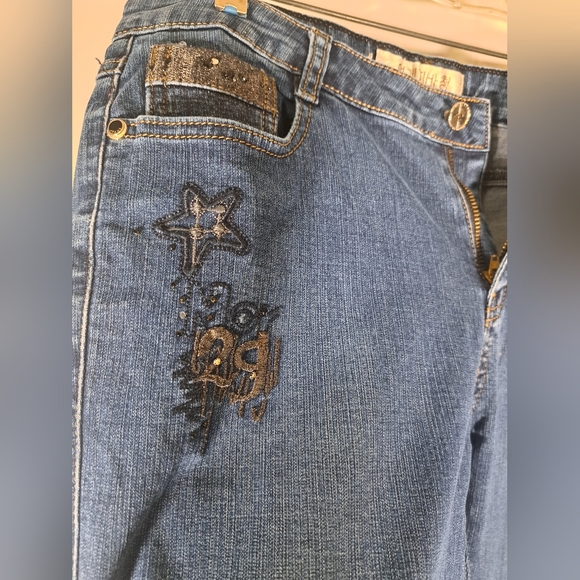 Straight Leg Bedazzled Pockets Korean Jeans - Picture 2 of 8